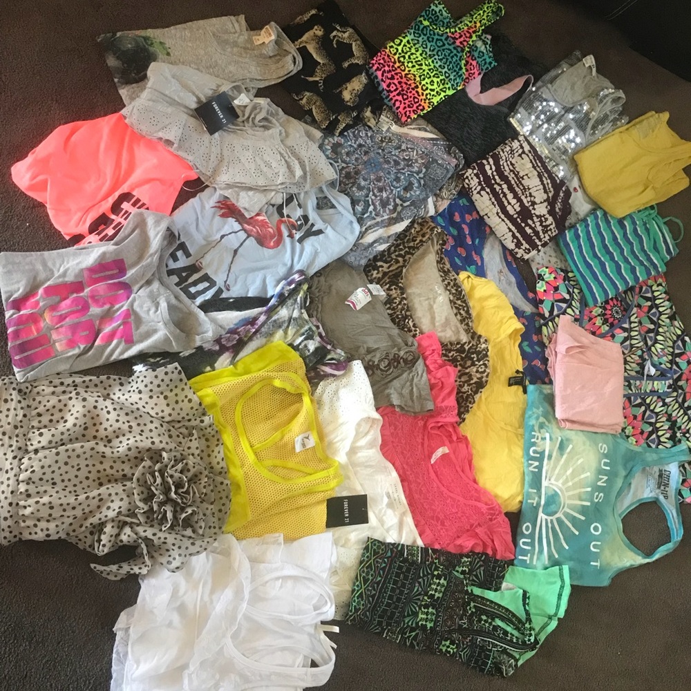 Size small junior lot bundle 29 shirts!